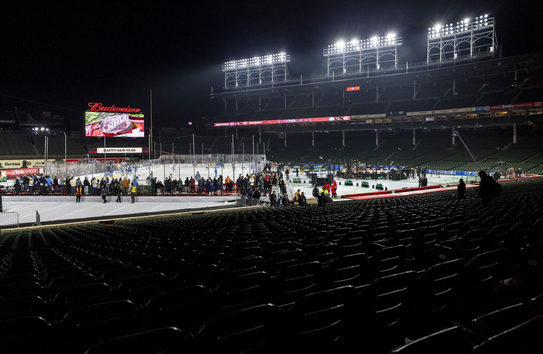 51şÚÁĎ Blues practice ahead of the Winter Classic in Chicago